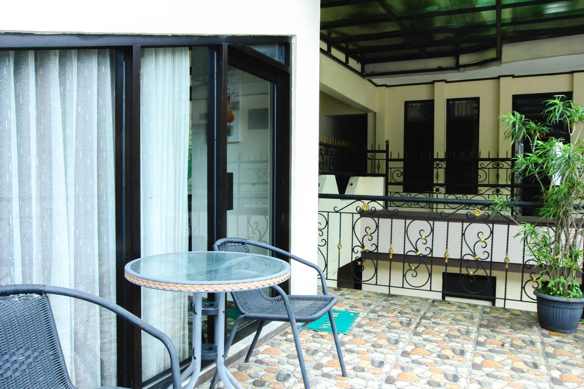 Reddoorz Near Cikole Lembang Hotel ภายนอก รูปภาพ