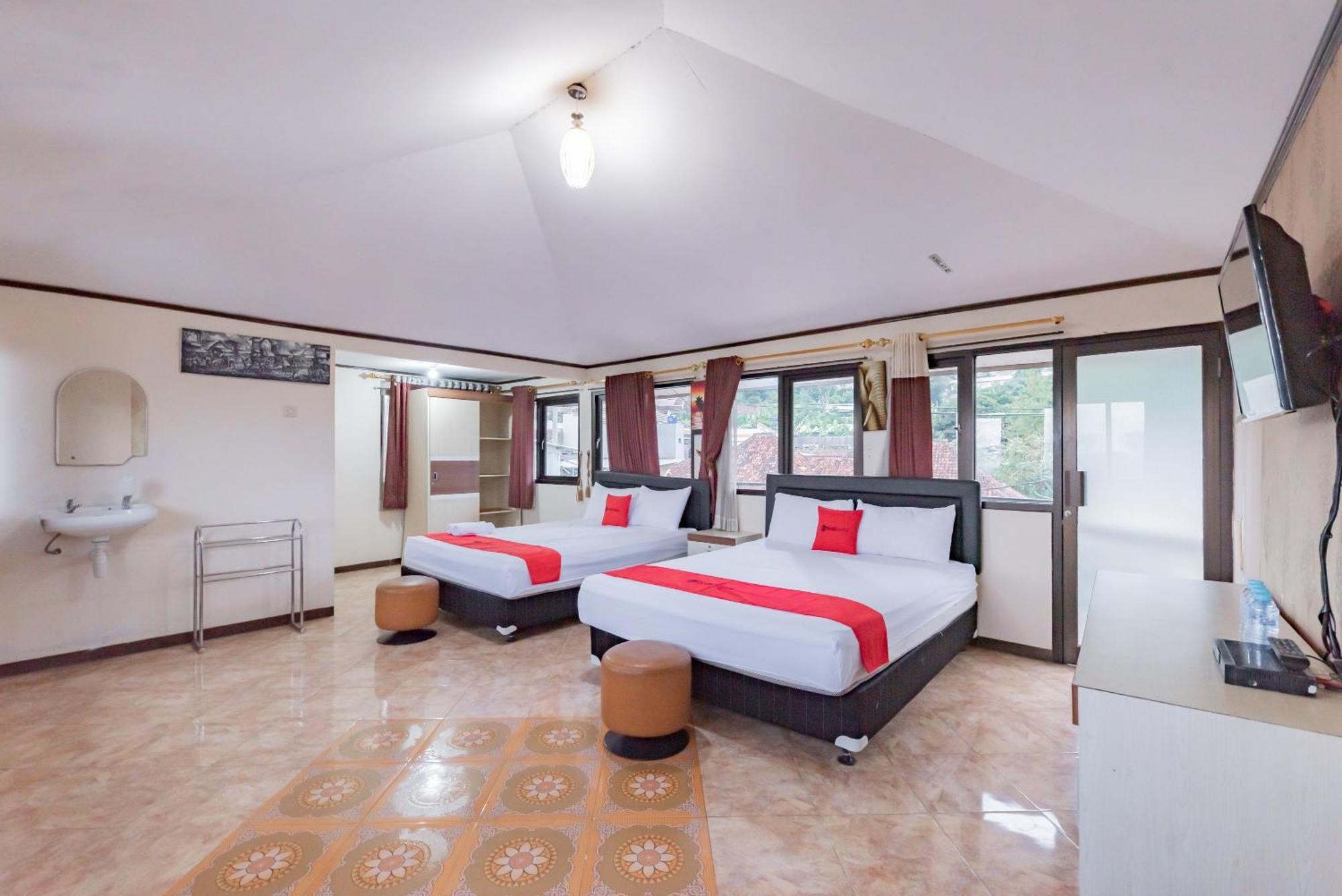 Reddoorz Near Cikole Lembang Hotel ภายนอก รูปภาพ