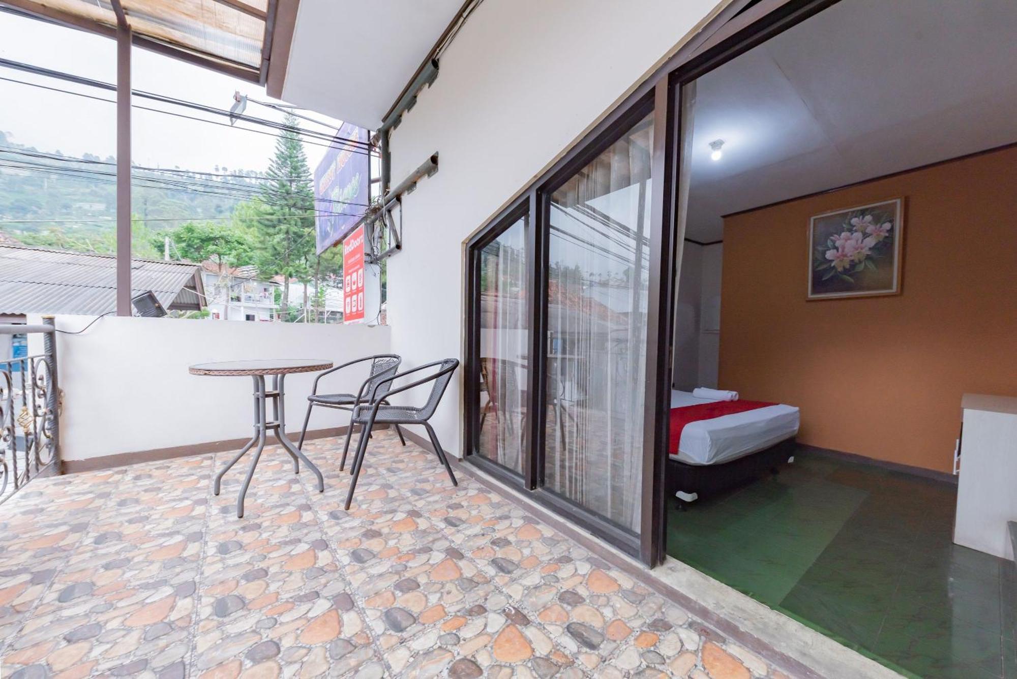 Reddoorz Near Cikole Lembang Hotel ภายนอก รูปภาพ