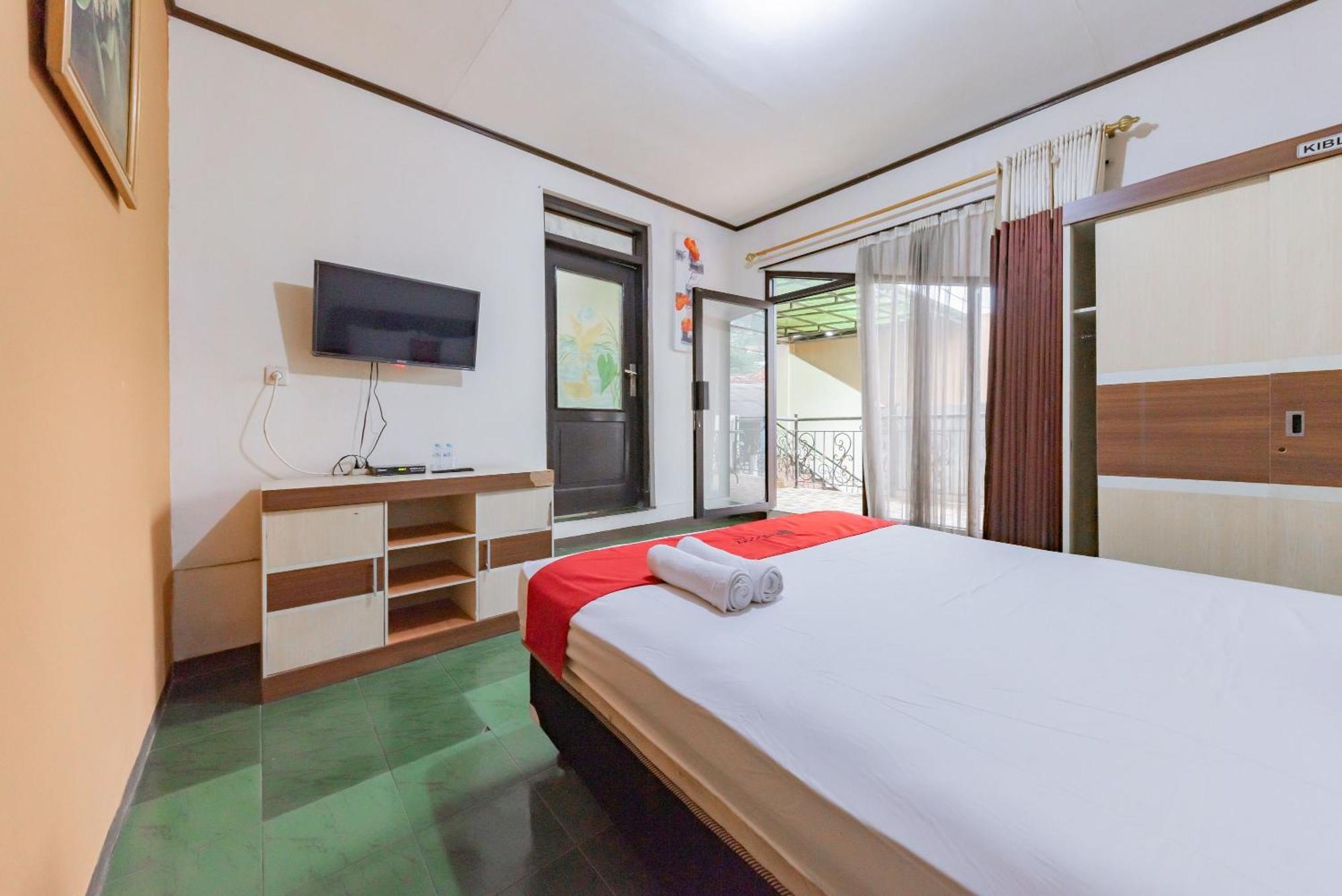 Reddoorz Near Cikole Lembang Hotel ภายนอก รูปภาพ