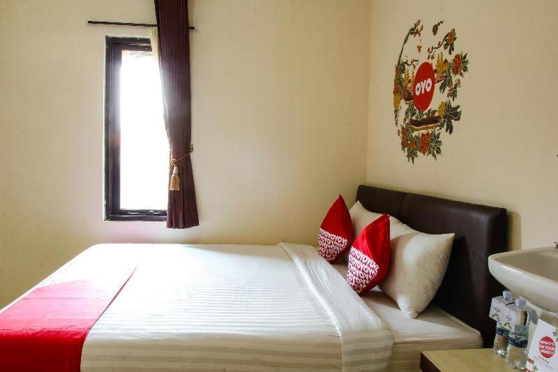 Reddoorz Near Cikole Lembang Hotel ห้อง รูปภาพ